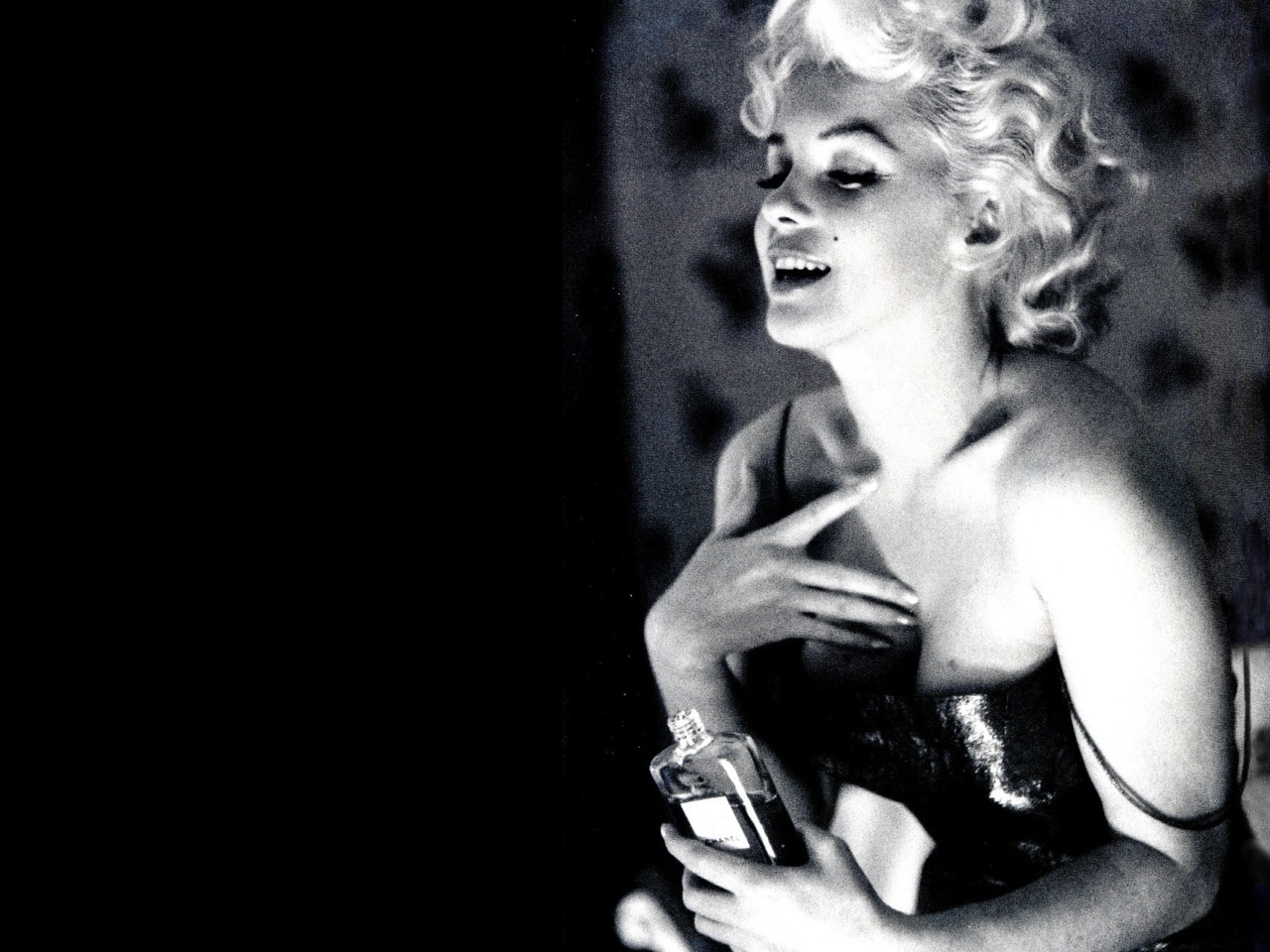 marilyn-monroe-chanel-n5